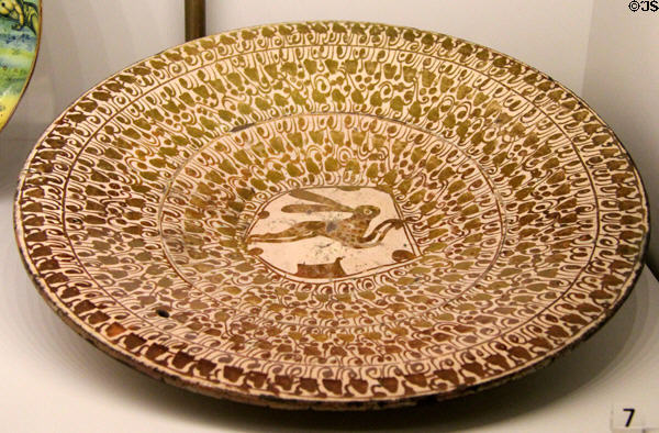 Hispano-Moorish faïence lustre plate with rabbit (16thC) from Spain at Museum of Decorative Arts. Paris, France.