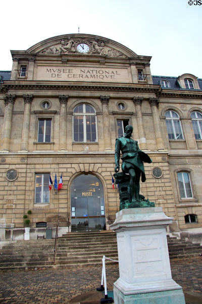Ceramist pioneer Bernard Palissy statue (1880) by Louis-Ernest Barrias in front of Sèvres National Ceramic Museum. Paris, France.
