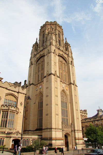 Wills Memorial Tower (1915-25) attached to Bristol Museum & Art Gallery. Bristol, England. Style: neo-Gothic. Architect: Sir George Oatley.