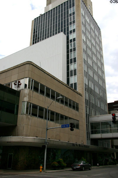 Register & Tribune Building (1916) (14 floors) with replacement curtain walls. Des Moines, IA. Architect: Proudfoot, Rawson, Souers & Thomas.