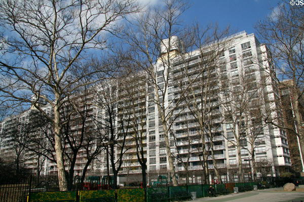 NYU Student Residence (561 La Guardia Place). New York, NY.
